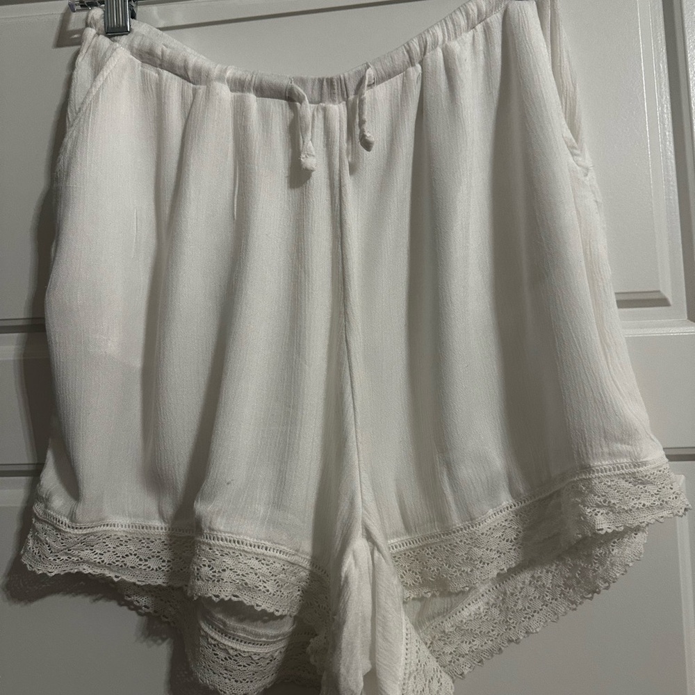 O'Neill White Lace-Trim Beach Shorts